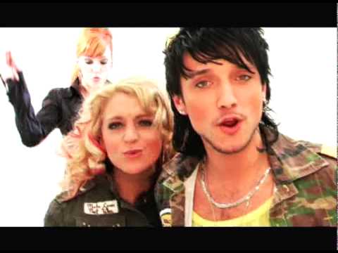 704b27084030f0e97ce3ce3e5953e9e5 Banaroo - Call Me Beep Me - (2003) - wunschradio.fm | Musikwunsch kostenlos im Radio